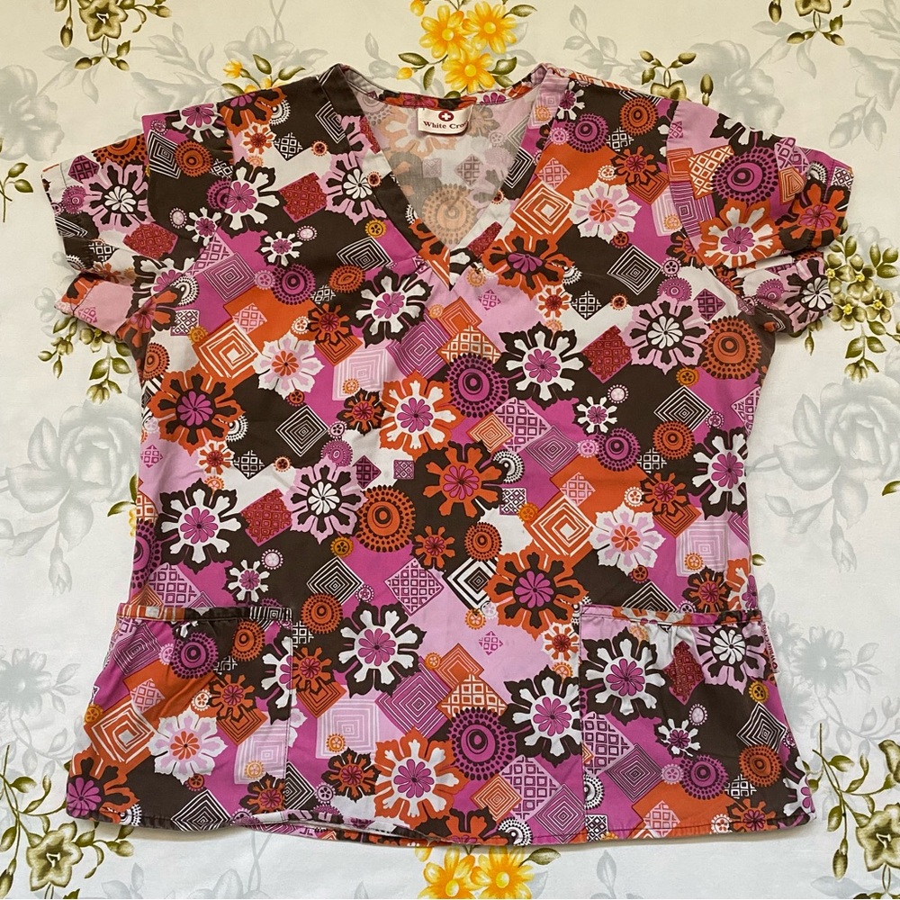 White Cross Size M Pink/ Orange/ Brown Scrub Top